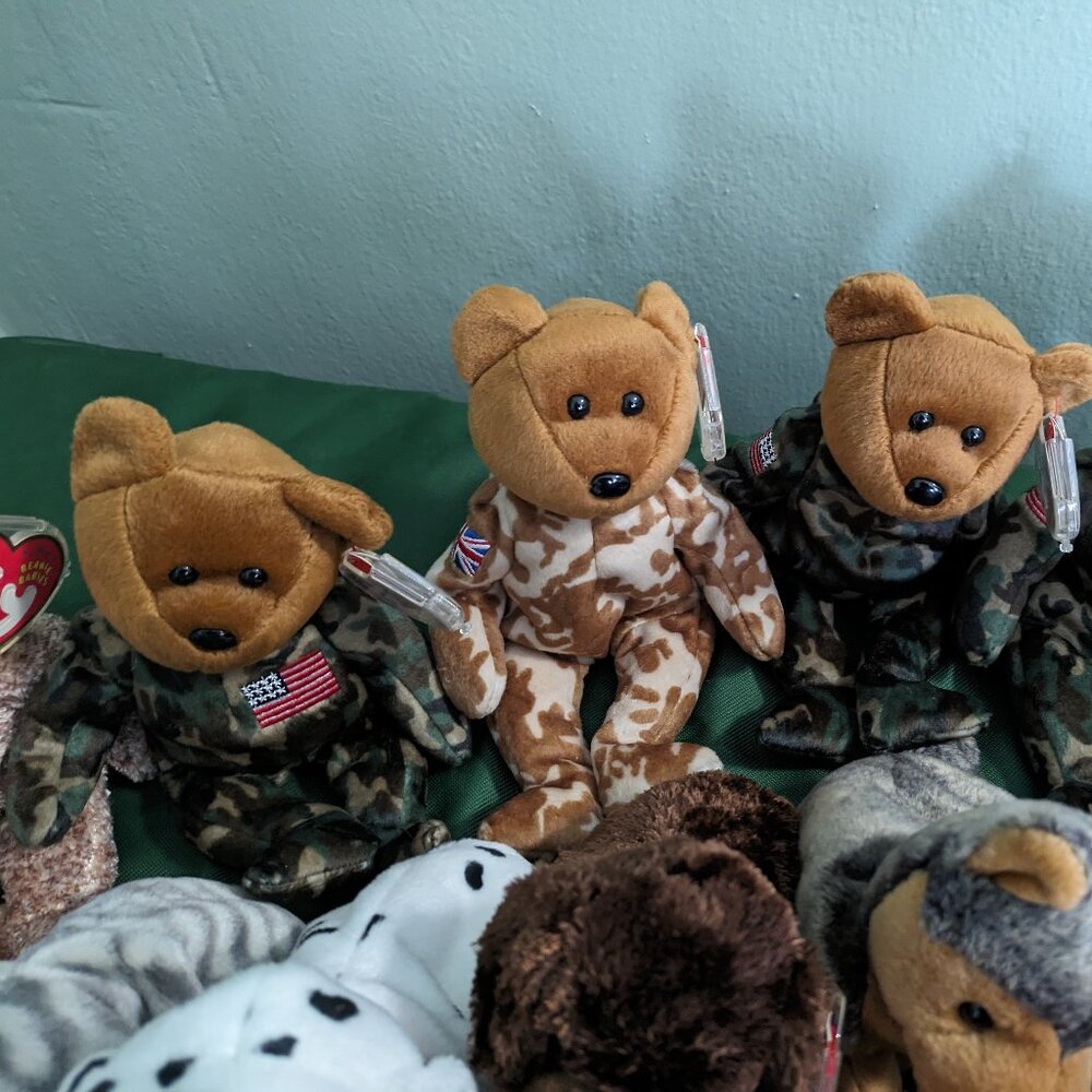 Large Lot of Beanie Babies and Buddies - Patriotic, Rare Finds & More!